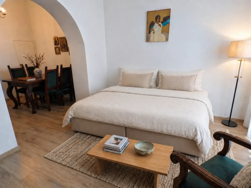 Dva spojena kreveta po meri nameštena kao bračni krevet u apartmanu